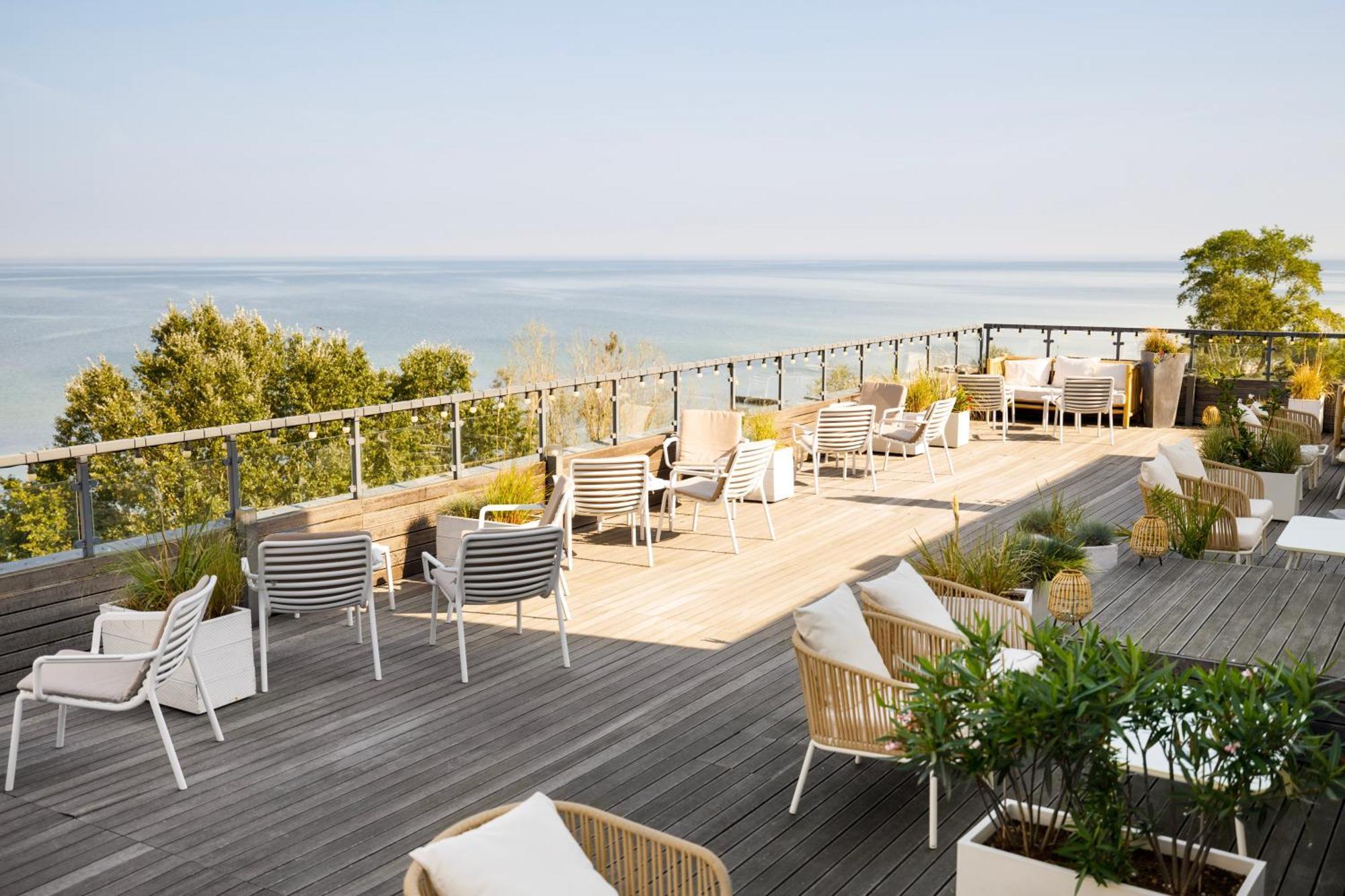 Marine Hotel By Zdrojowa Колобжег Екстериор снимка The rooftop terrace