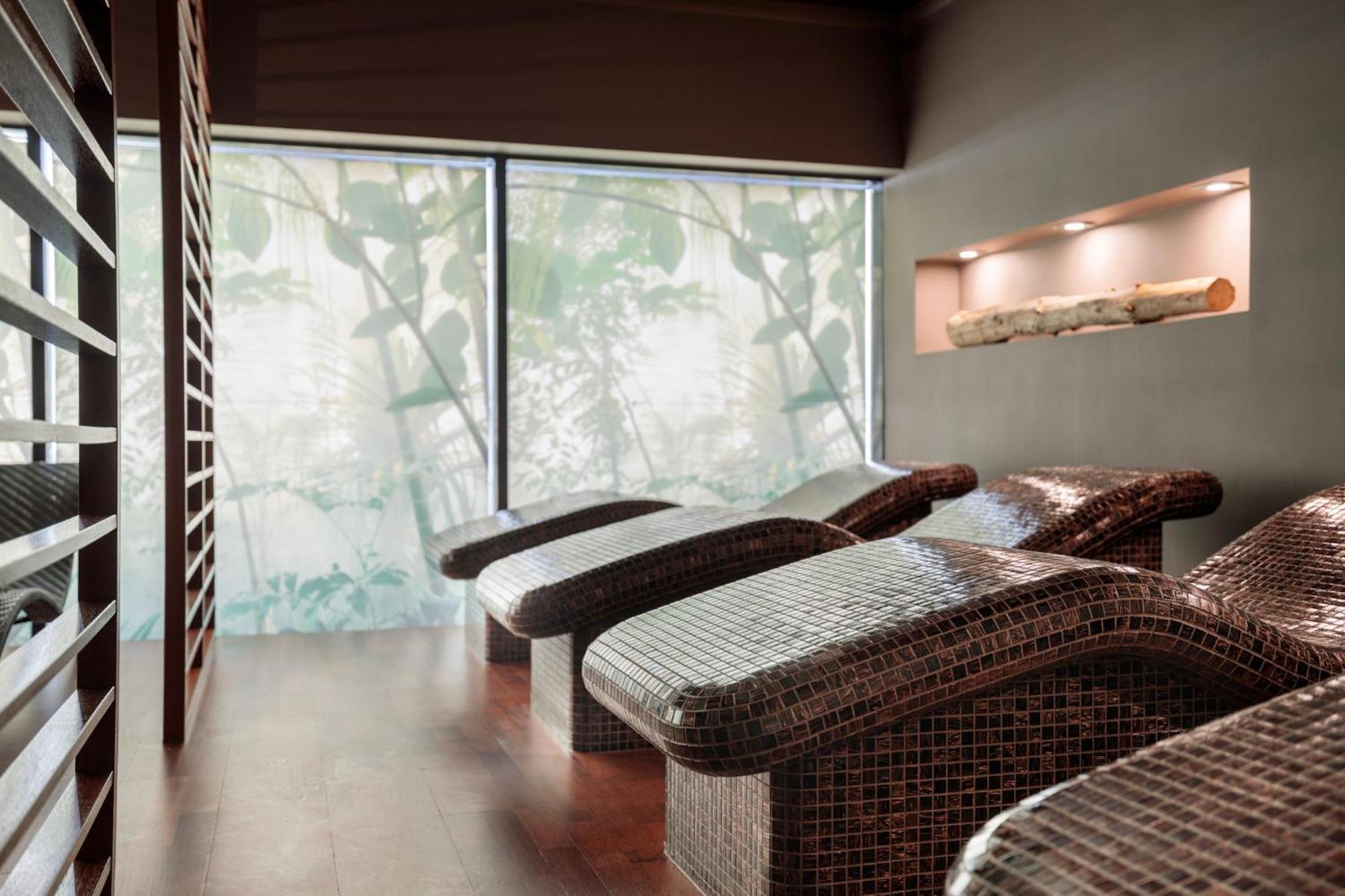 Marine Hotel By Zdrojowa Колобжег Екстериор снимка The spa at The Ivy Spa