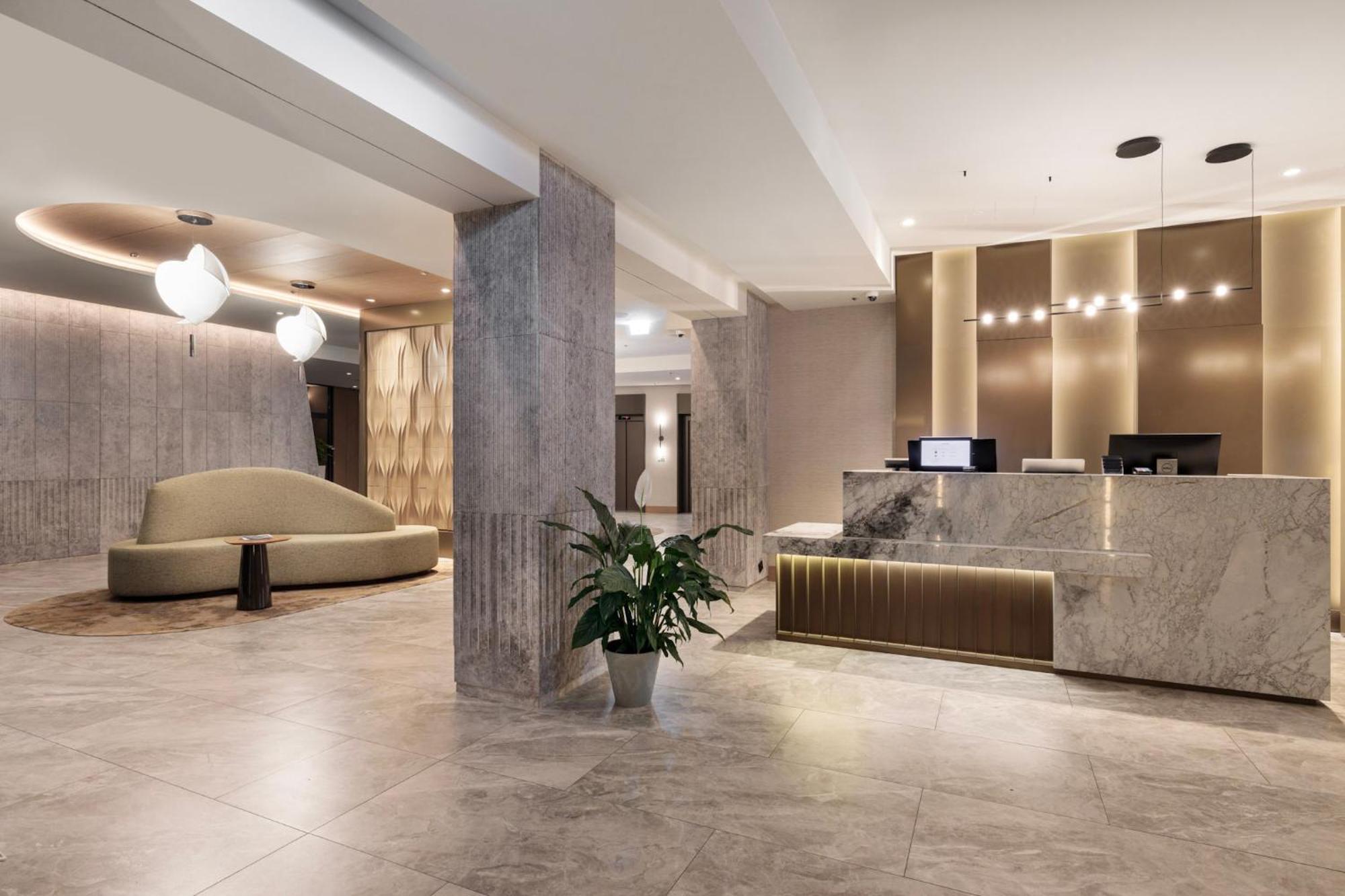 Marine Hotel By Zdrojowa Колобжег Екстериор снимка Lobby