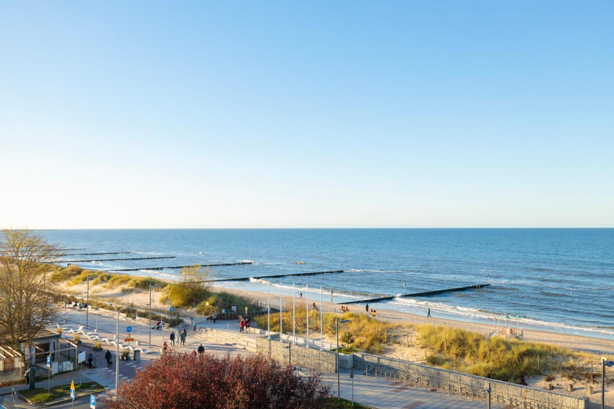 Marine Hotel By Zdrojowa Колобжег Екстериор снимка Baltic Sea at Pärnu beach